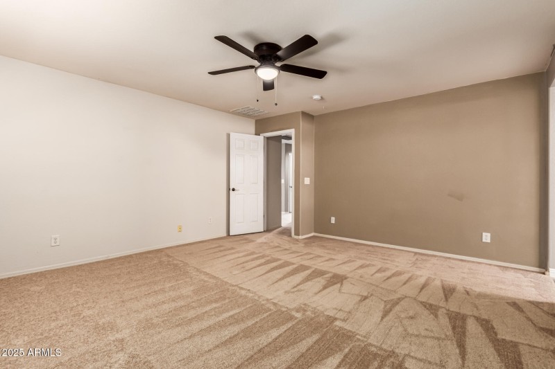 27 - Desert Horizons