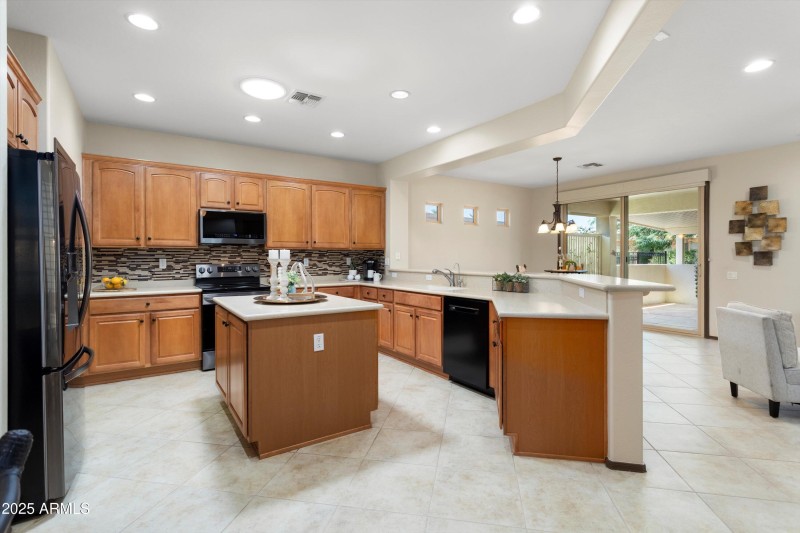 17-Kitchen