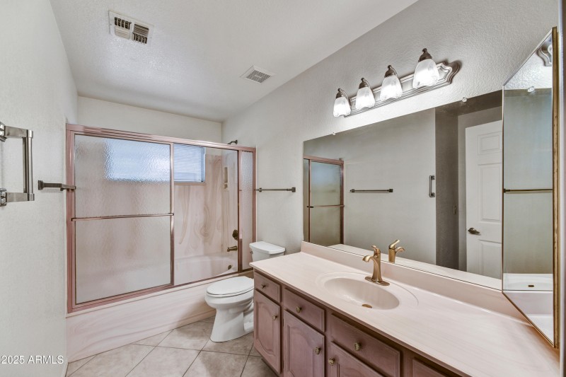 2nd Bathroom