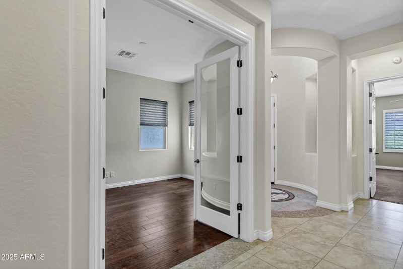 1620 E Sattoo Way-7