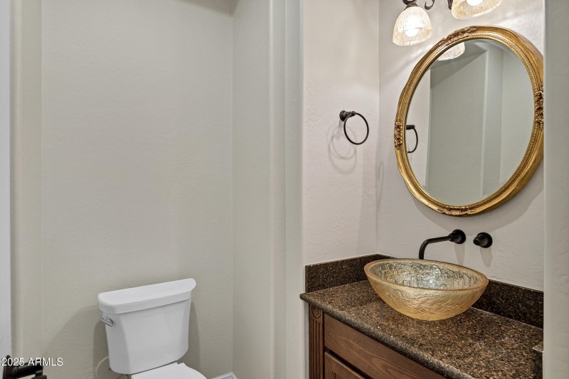 1620 E Sattoo Way-11