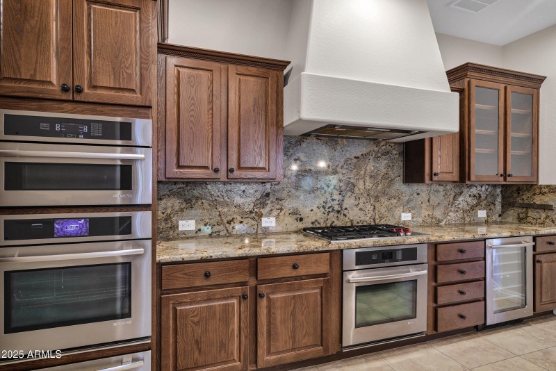 1620 E Sattoo Way-20