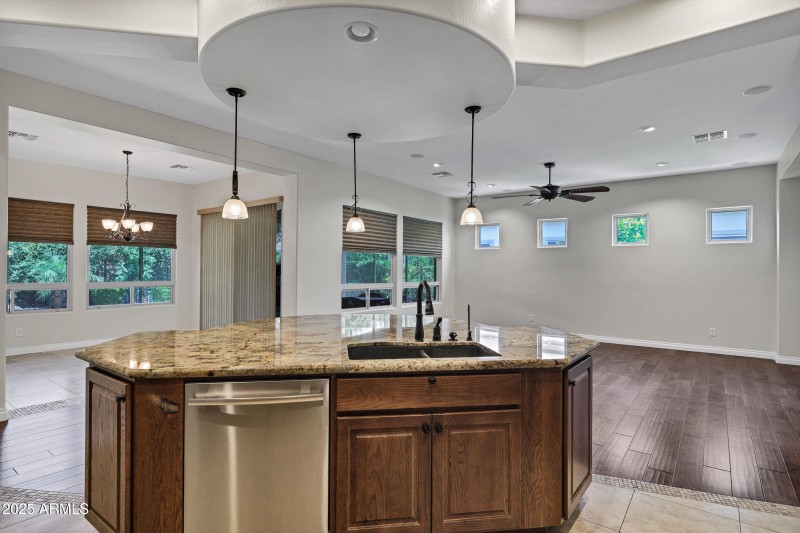 1620 E Sattoo Way-21