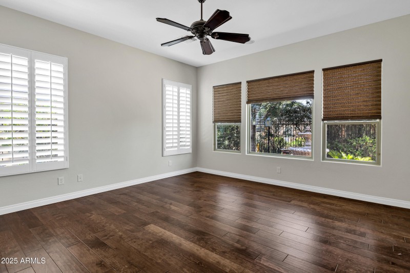 1620 E Sattoo Way-25