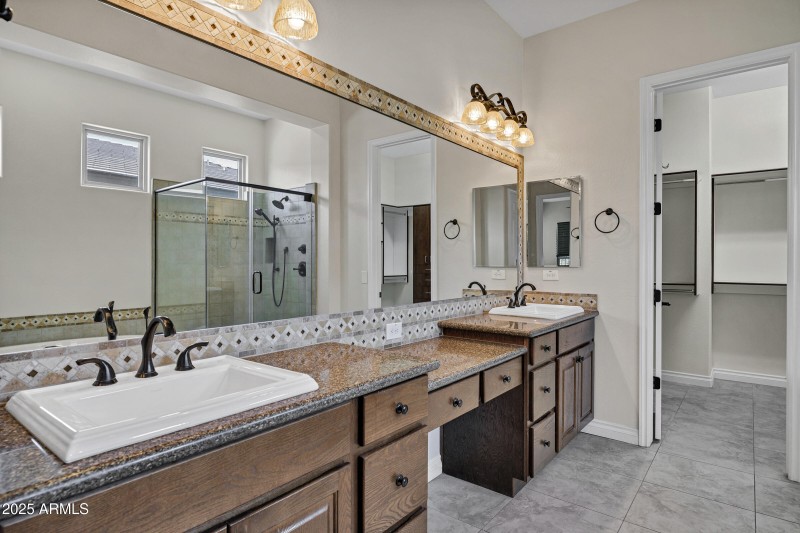 1620 E Sattoo Way-28