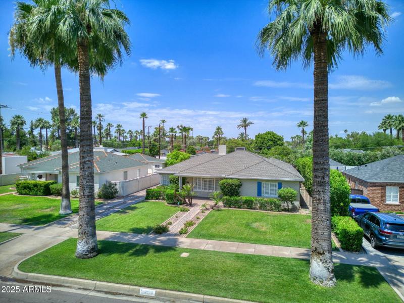 2020 N 11th Ave Phoenix - 101