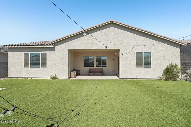 41-web-or-mls-N 185th Ave-S2706-041