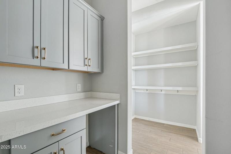 35-web-or-mls-N 185th Ave-S2706-035