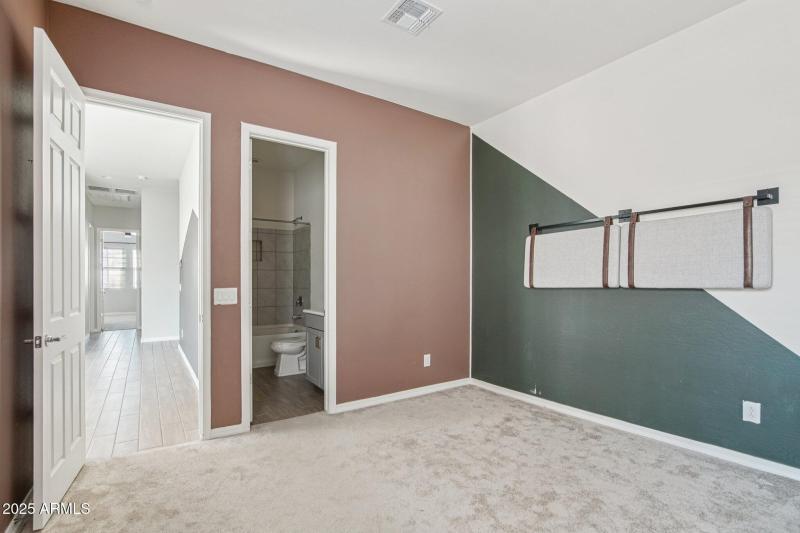 16-web-or-mls-N 185th Ave-S2706-016