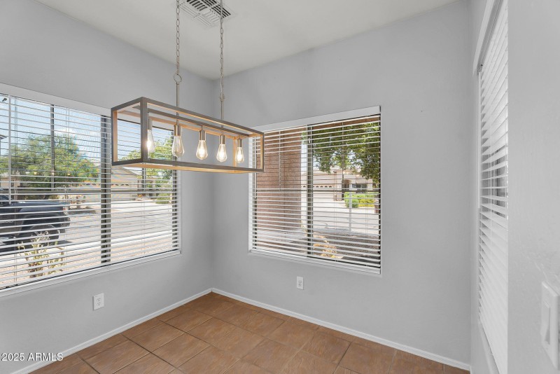 17-web-or-mls-Desert Basin-13