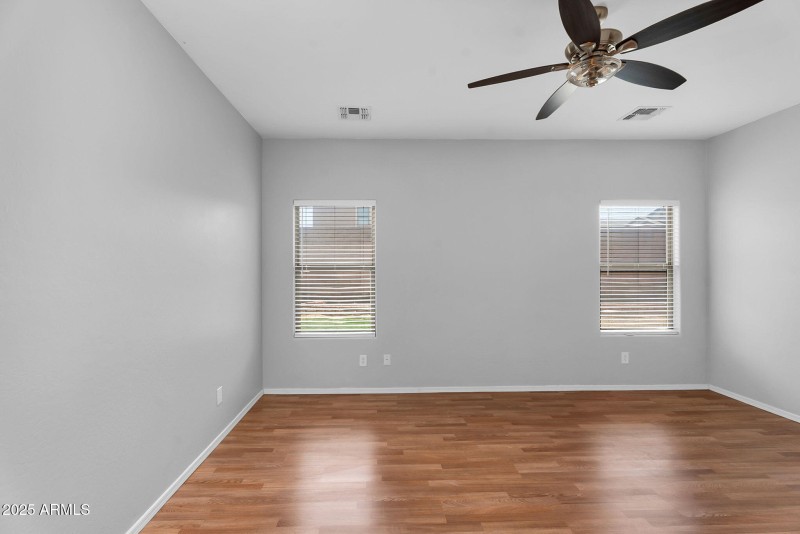 34-web-or-mls-Desert Basin-30