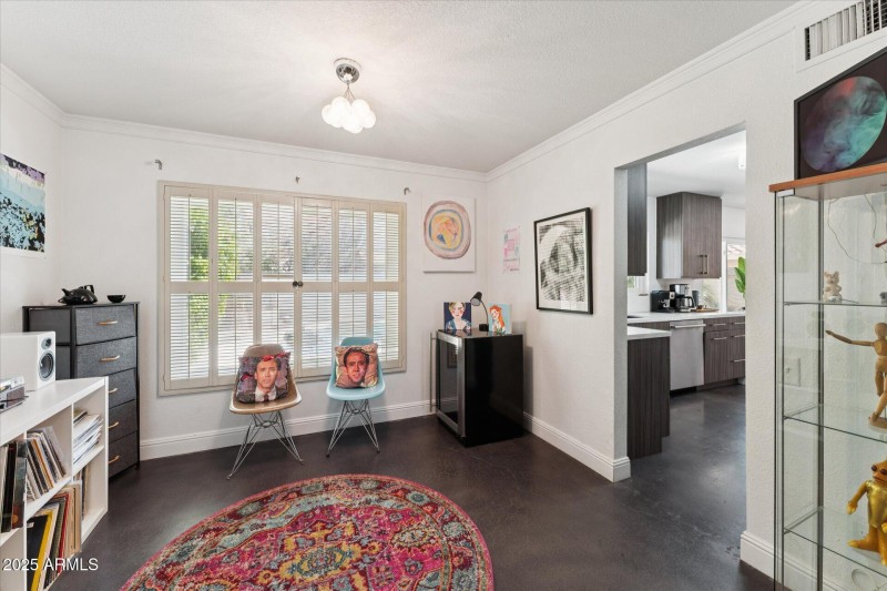 02-Family Room