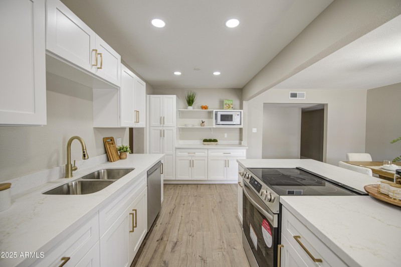 Kitchen 7