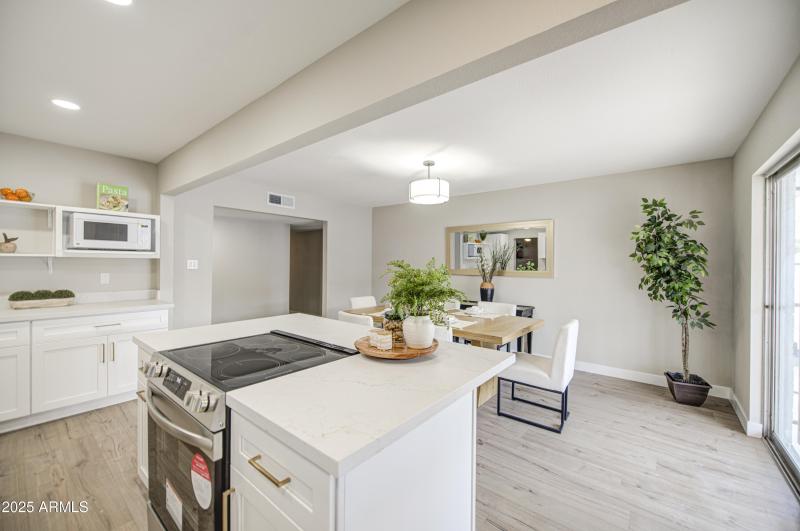 Kitchen 8
