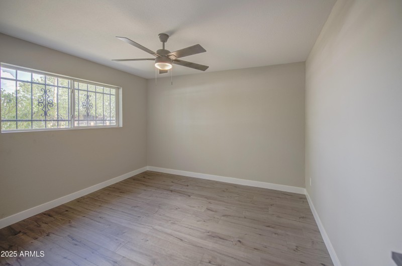 Bedroom 4-pic 1