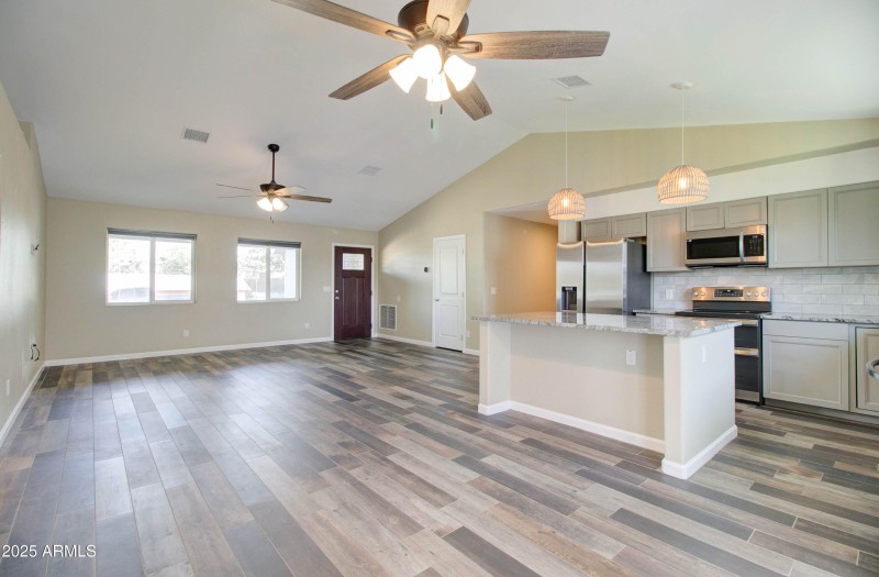 7907 Taos Ave-15