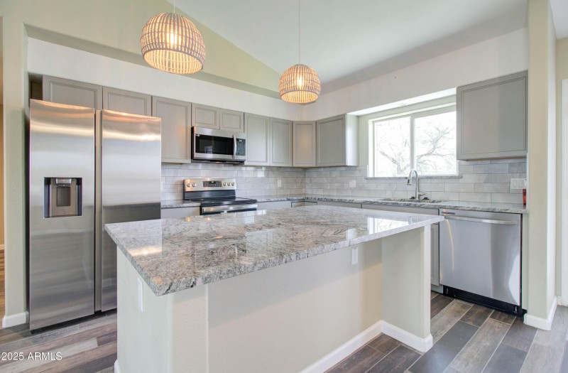 7907 Taos Ave-17