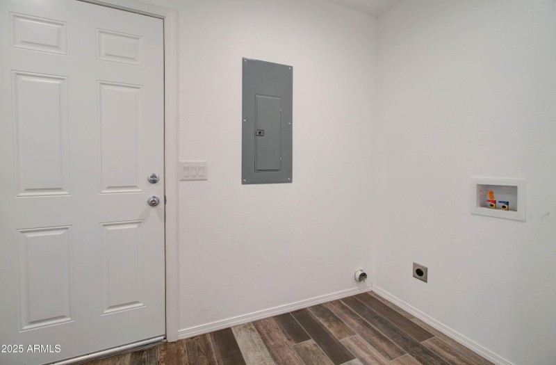 7907 Taos Ave-36