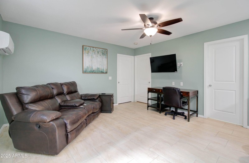 7907 Taos Ave-44