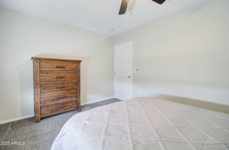 7907 Taos Ave-47