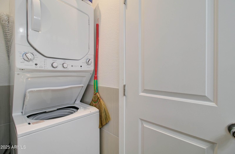 7907 Taos Ave-51