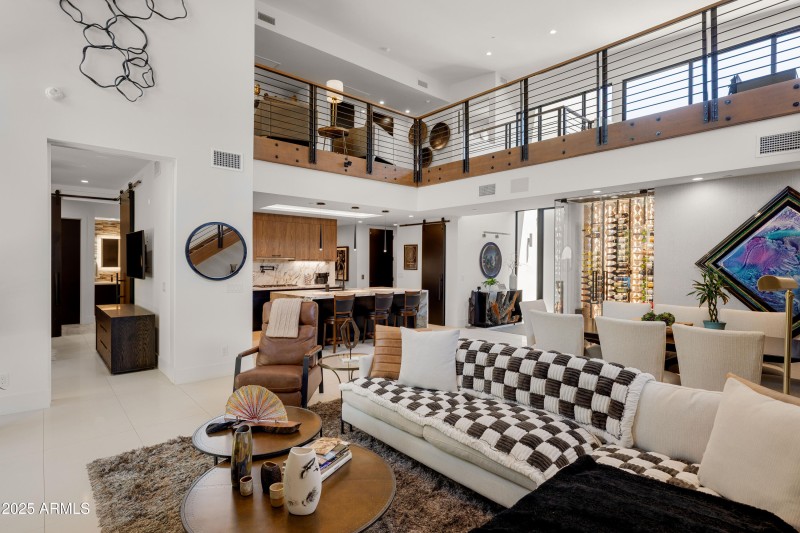6525 E CAVE CREEK