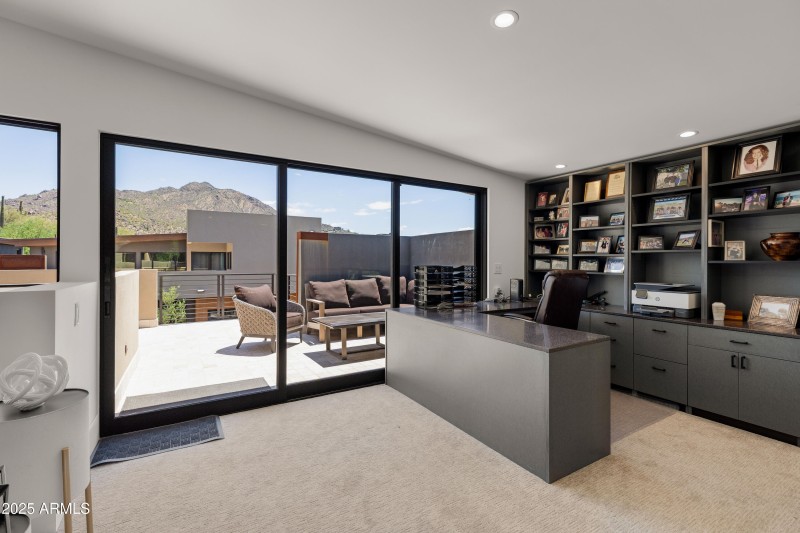 6525 E CAVE CREEK