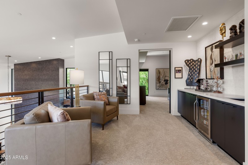 6525 E CAVE CREEK