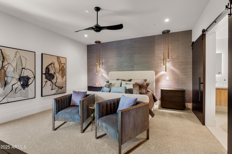 6525 E CAVE CREEK