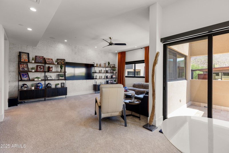 6525 E CAVE CREEK