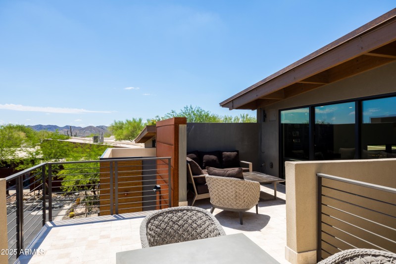 6525 E CAVE CREEK