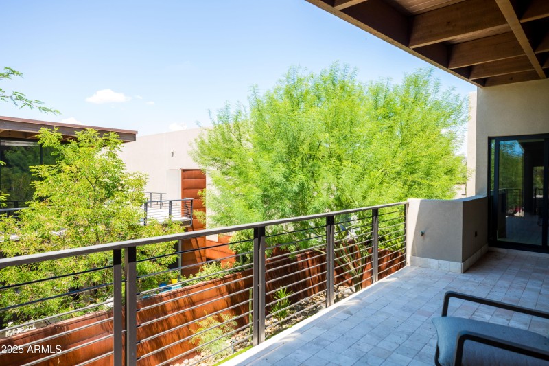 6525 E CAVE CREEK