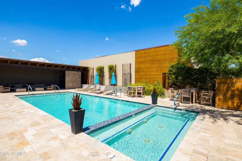 6525 E CAVE CREEK