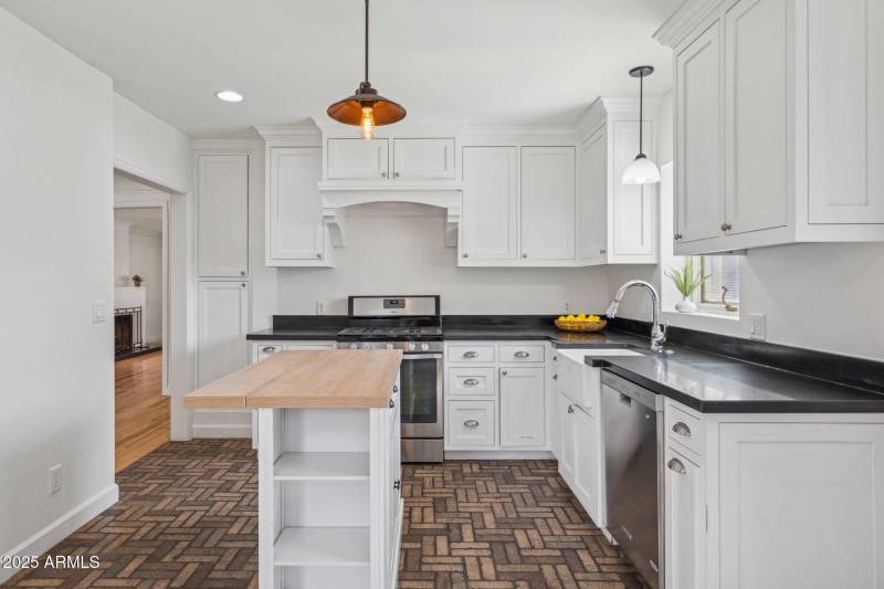 1614 Palmcroft Way SE - Kitchen (3)