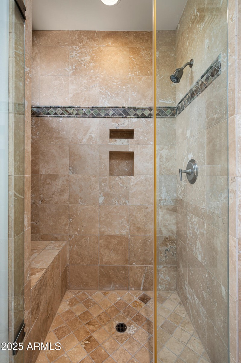 Jr Master Shower