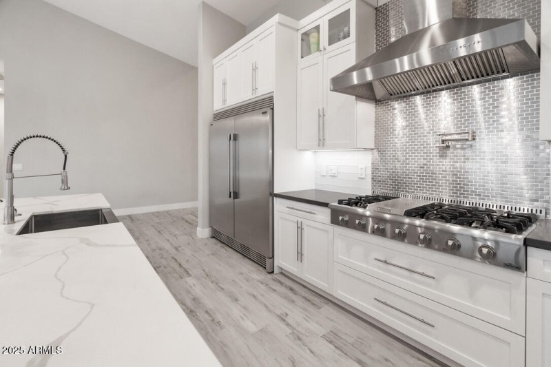 Kitchen 6
