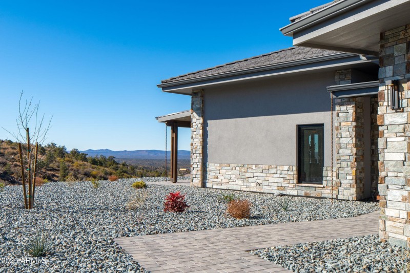 16-web-or-mls-5535-corliss-cir