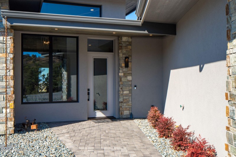 17-web-or-mls-5535-corliss-cir