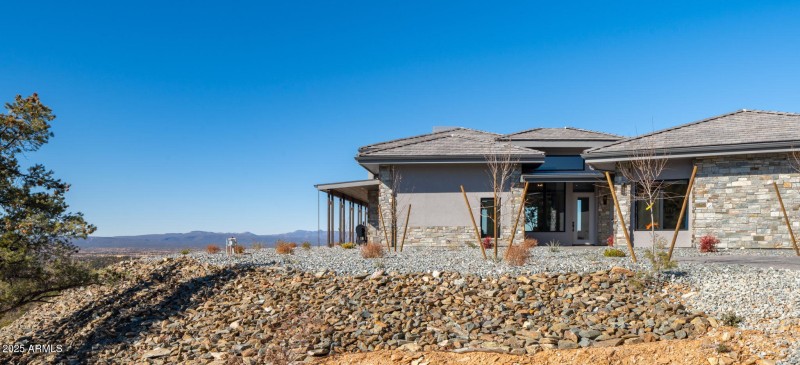 22-web-or-mls-5535-corliss-cir