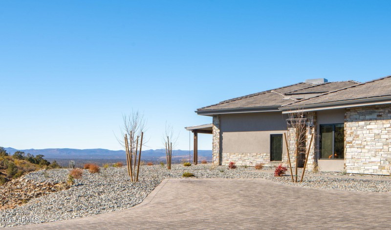 24-web-or-mls-5535-corliss-cir