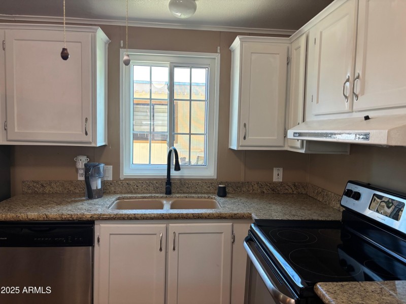 kitchen white3