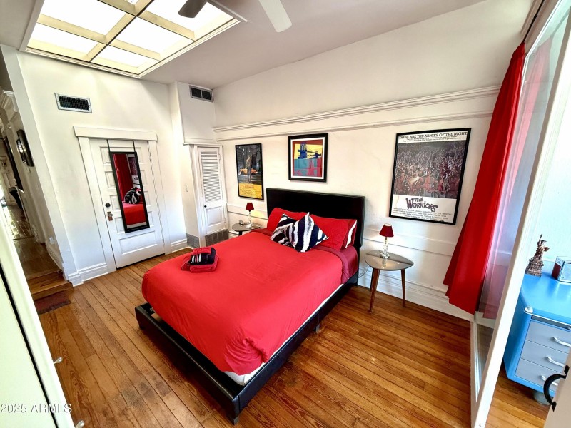 Large Bedroom