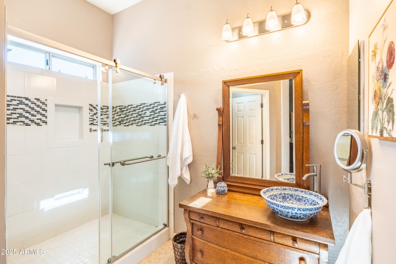 primary ensuite