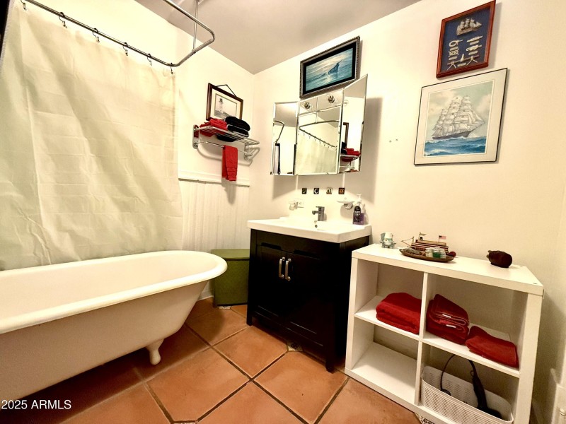 Full Bathroom