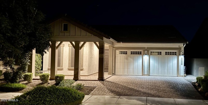25725 Night Front