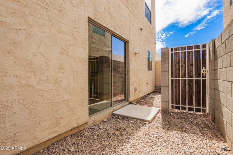 Private Patio/Yard