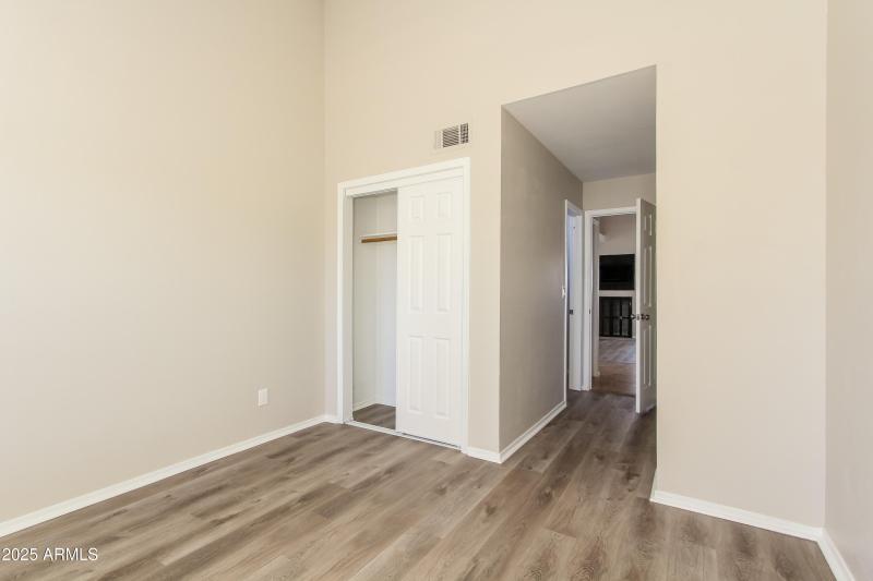 013-photo-bedroom-10955631