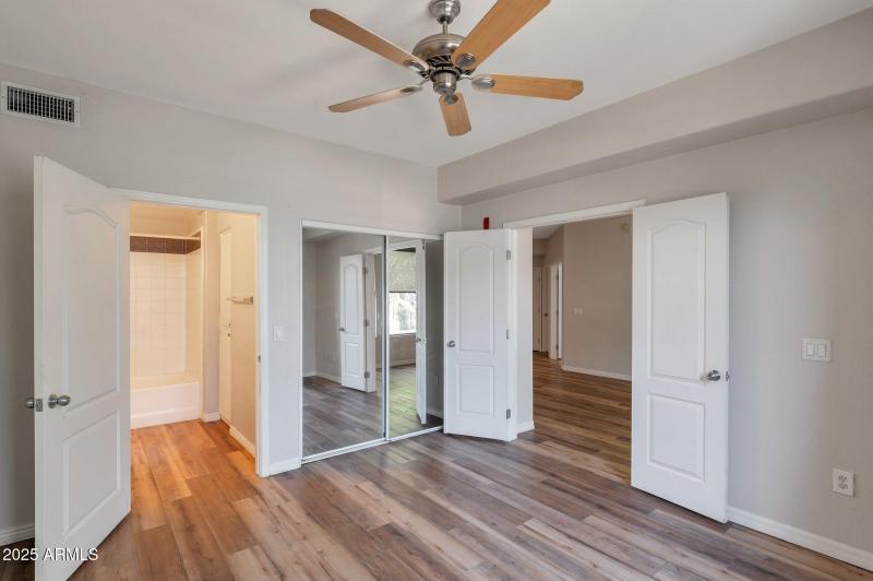 11-web-or-mls-Qp-8670