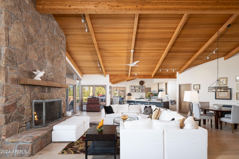 OPEN GREAT ROOM