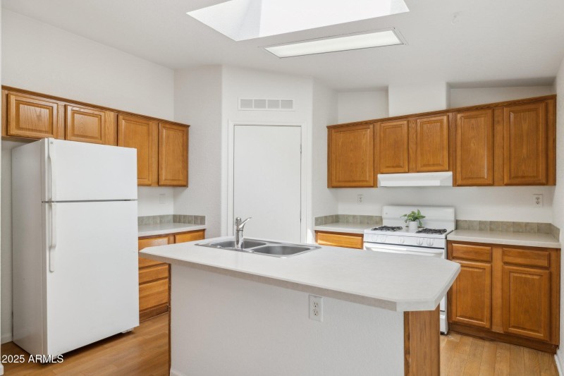 9-web-or-mls-16101-n-el-mirage-rd-327